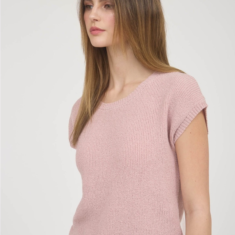 A64- Pink Short Sleeve Knit Top - Picture 2 of 5